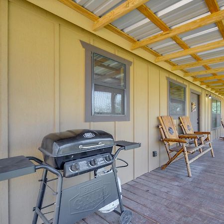 Rustic-Chic Country Cabin - 10 Mi To Main Street! フレデリックスバーグ エクステリア 写真